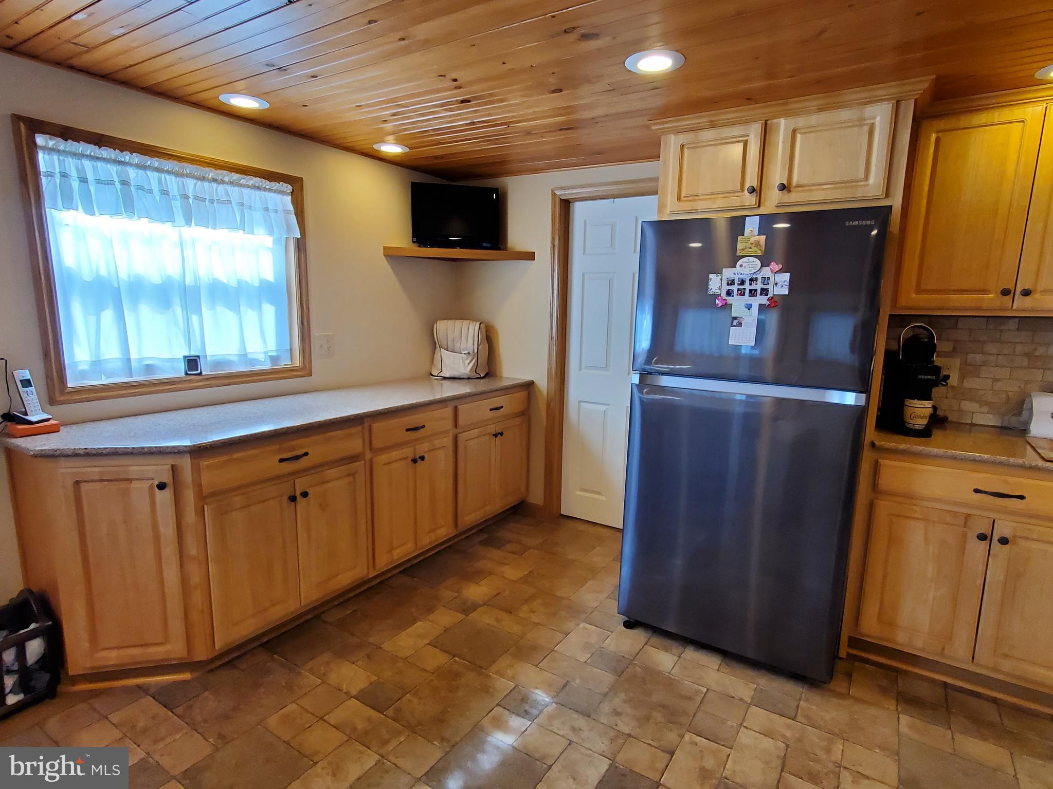 20 Maple Road Birdsboro, PA 19508 - Photo 6 of 42 Gallery Image 6