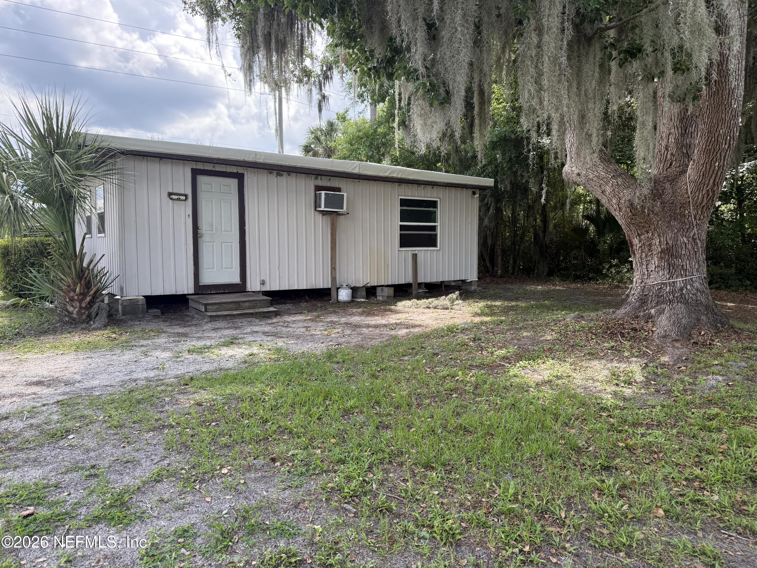 986 Highway 20 Interlachen, FL 32148 - Photo 4 of 48 IMG_6839