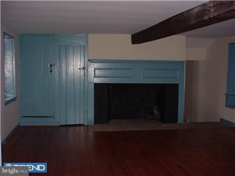 113 Crestwood Road Landenberg, PA 19350 - Photo 3 of 12 Living Room
