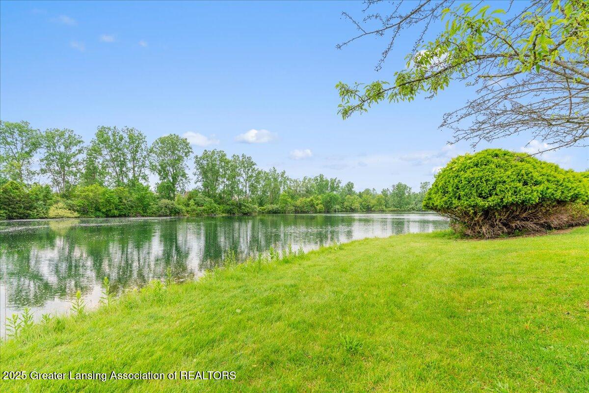 4240 Dell Road Lansing, MI 48911 - Photo 78 of 90 83-Media Jett - 75
