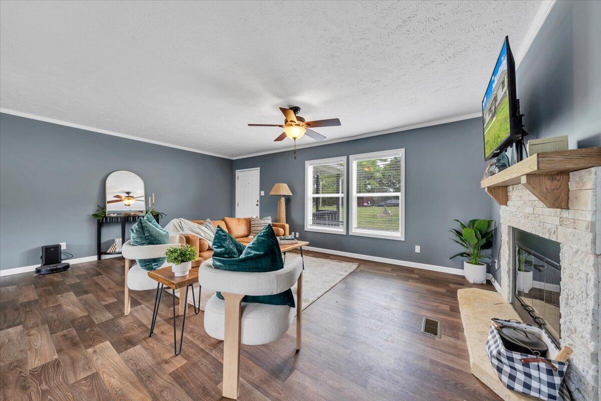1844 Fiddler Creek Road Bedford, VA 24523 - Photo 6 of 37 09-MIB09899