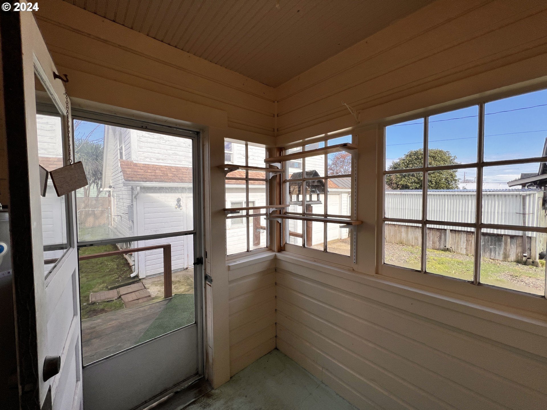 2149 Dogwood Avenue Reedsport, OR 97467 - Photo 23 of 41 a view of an empty room with a window
