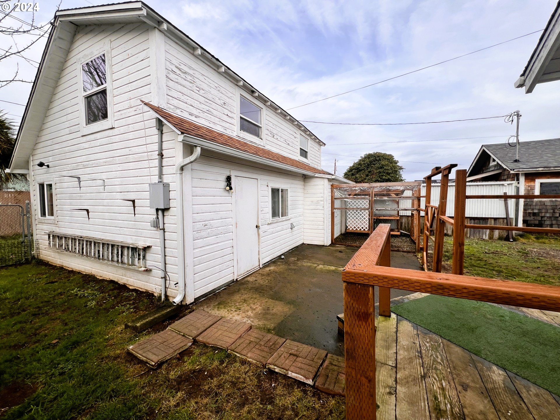 2149 Dogwood Avenue Reedsport, OR 97467 - Photo 40 of 41 a view of a house with backyard