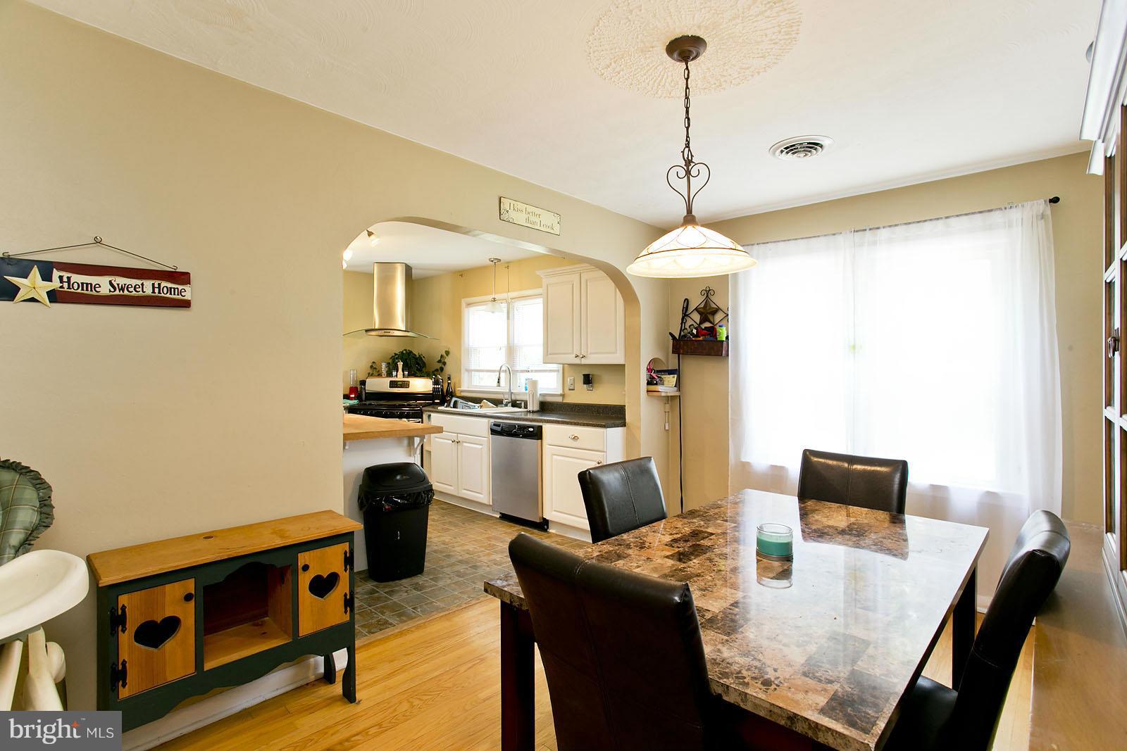 2172 Hunting Ridge Road Winchester, VA 22603 - Photo 5 of 25 Dining Room