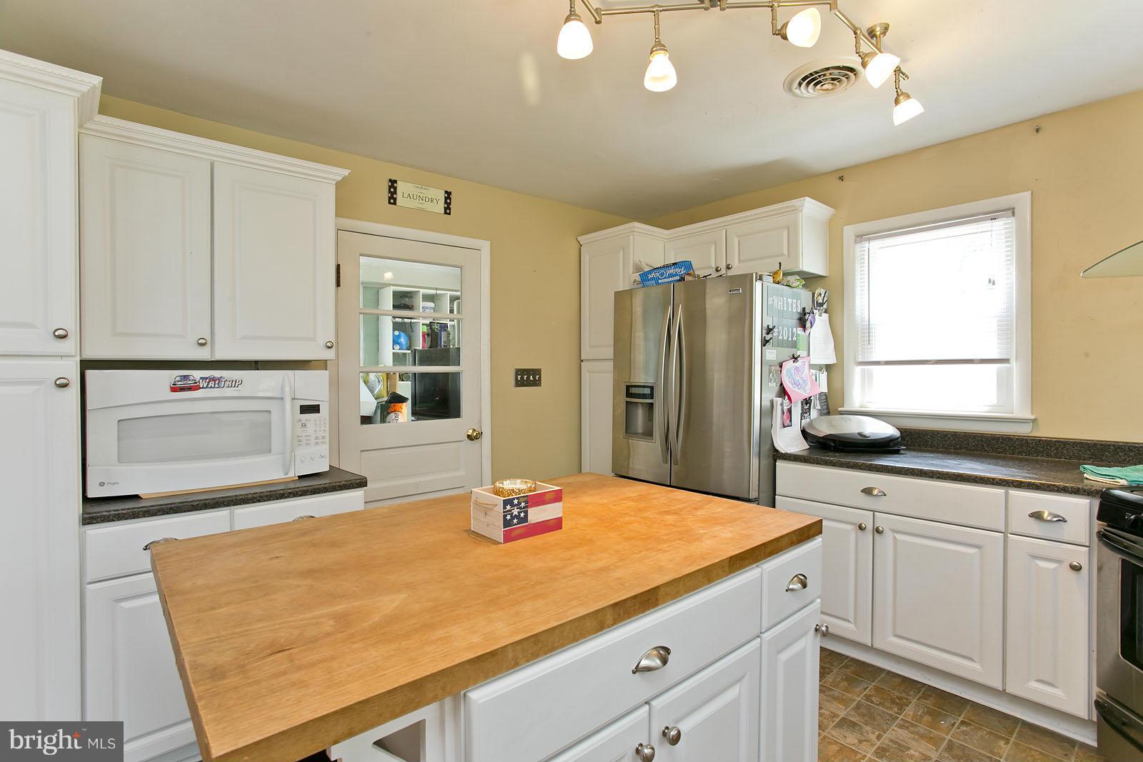 2172 Hunting Ridge Road Winchester, VA 22603 - Photo 8 of 25 Kitchen