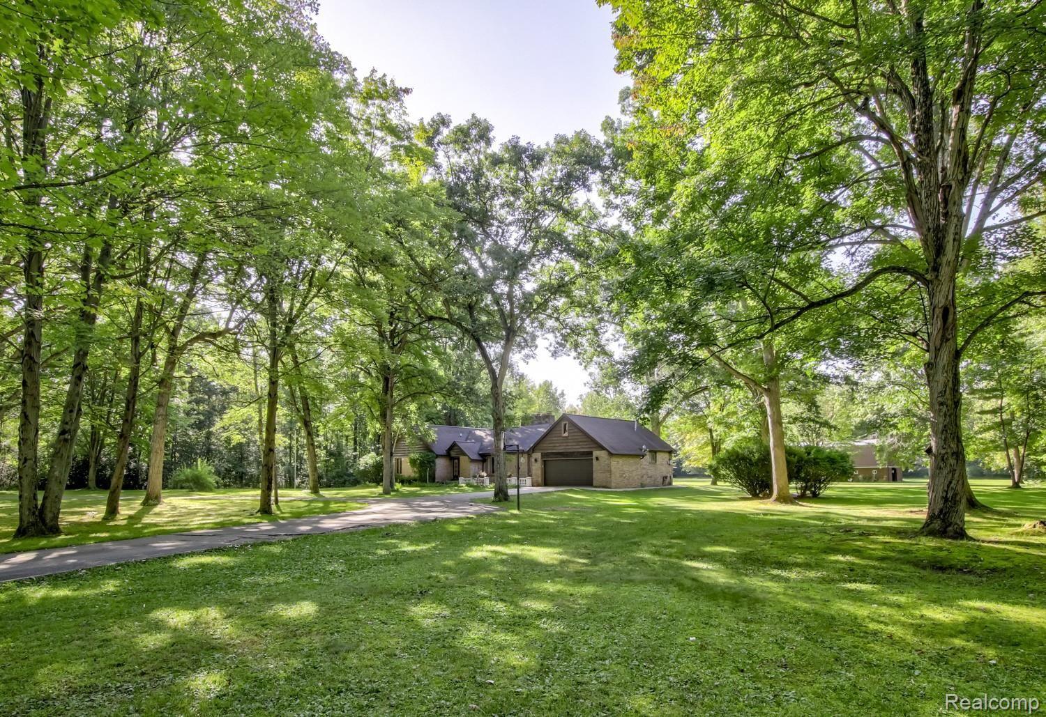 5674 Townline Road Birch Run, MI 48415 - Photo 3 of 52 5674 Townline Birch Run -2.jpg