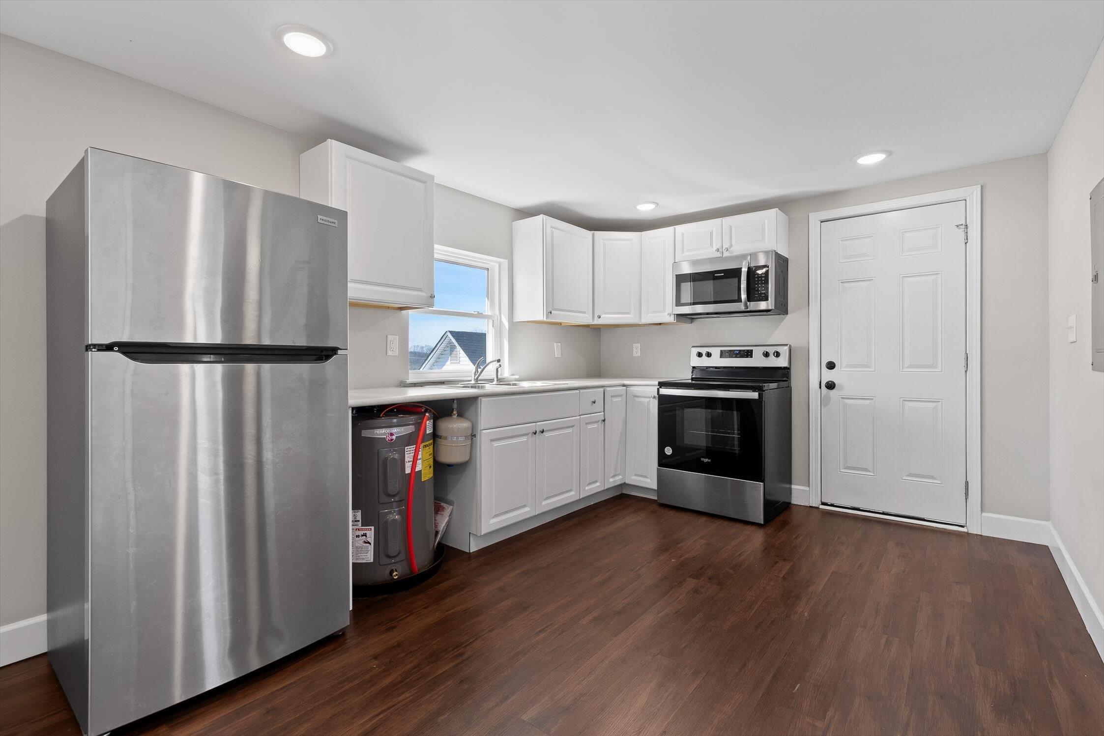 860 Berry Street Northeast Cleveland, TN 37311 - Photo 6 of 50 11-Berry-7