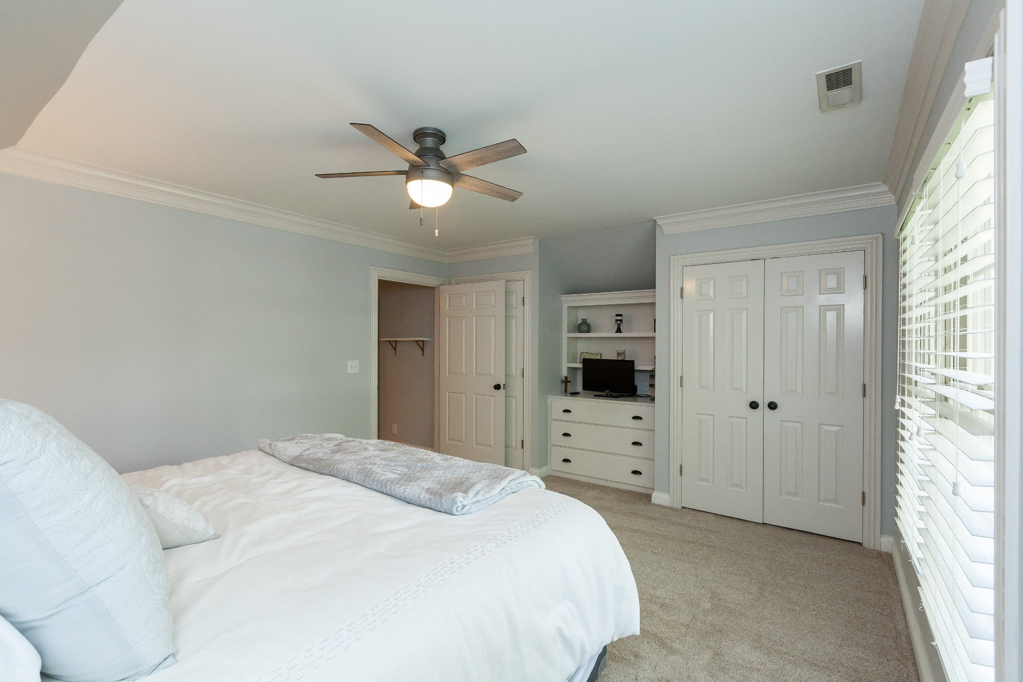 758 High Point Ridge Road Franklin, TN 37069 - Photo 20 of 28 a bedroom with a bed and a window