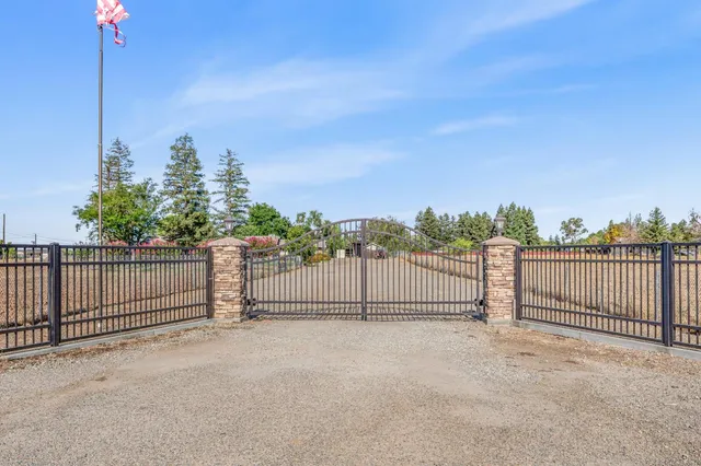 $1,150,000 | 5091 Marjan Avenue, Clovis, CA 93619
