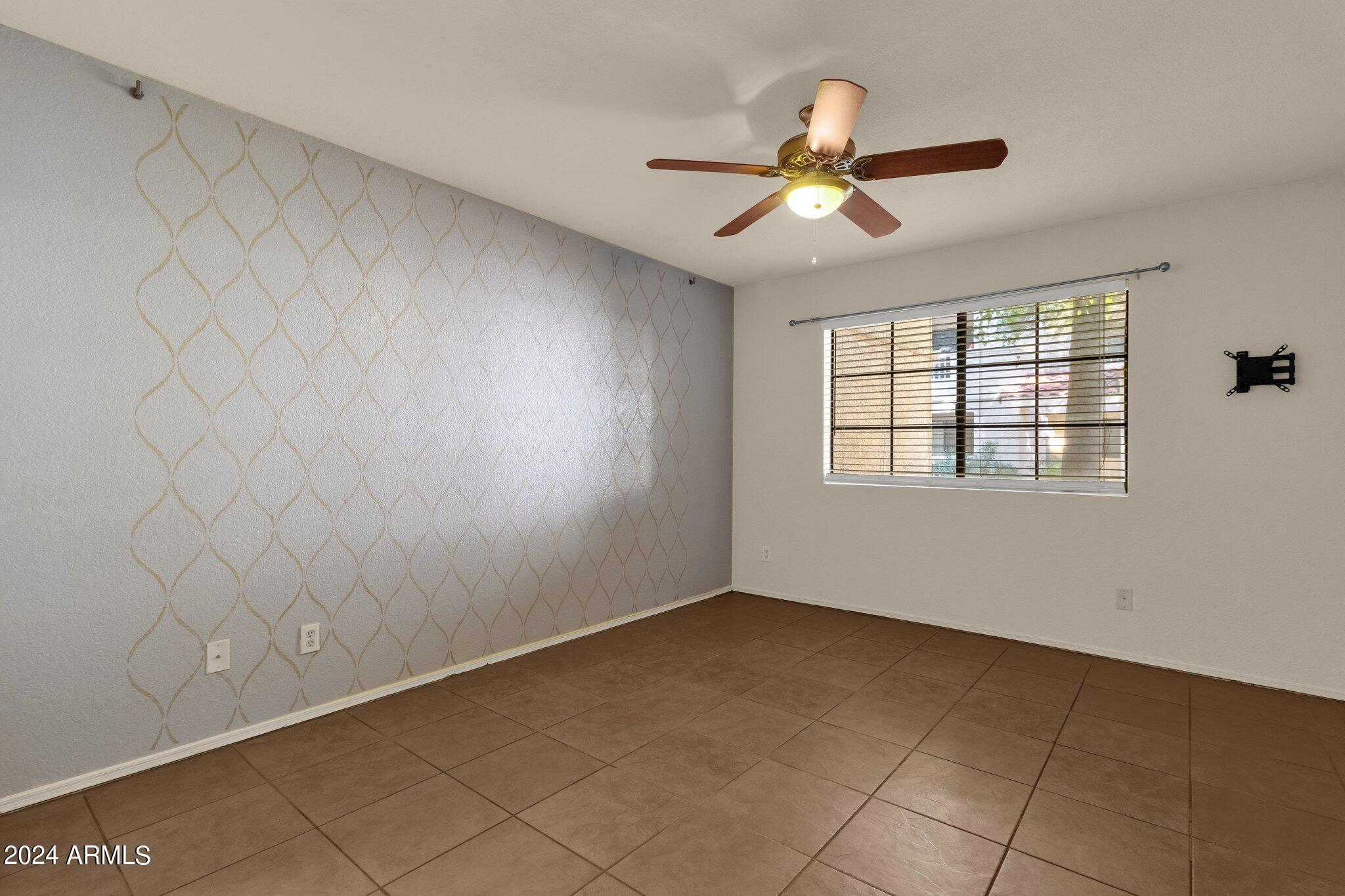 2855 South Ext Road, Unit 116 Mesa, AZ 85210 - Photo 12 of 27 Primary Bedroom 1