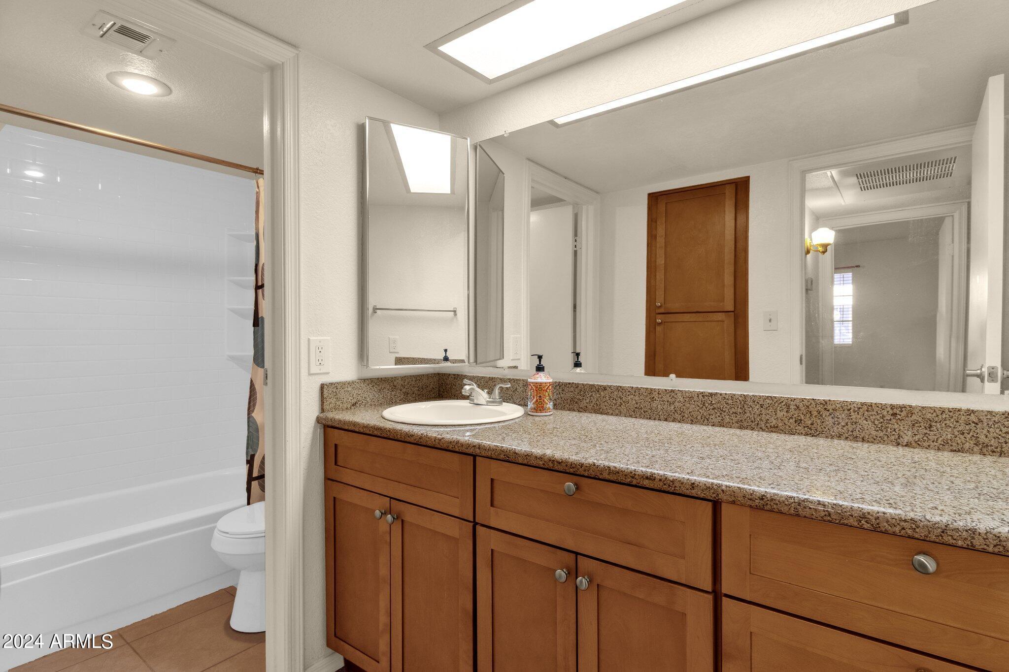 2855 South Ext Road, Unit 116 Mesa, AZ 85210 - Photo 18 of 27 Primary Bathroom 2