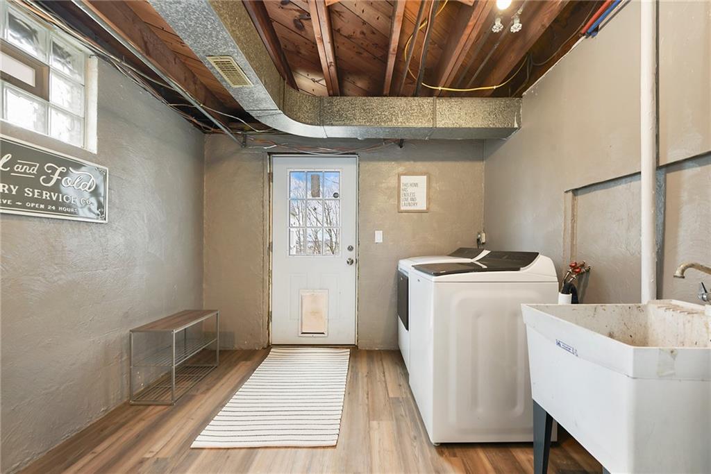 127 Sunset Drive Washington, PA 15301 - Photo 25 of 33 a utility room with dryer and washer