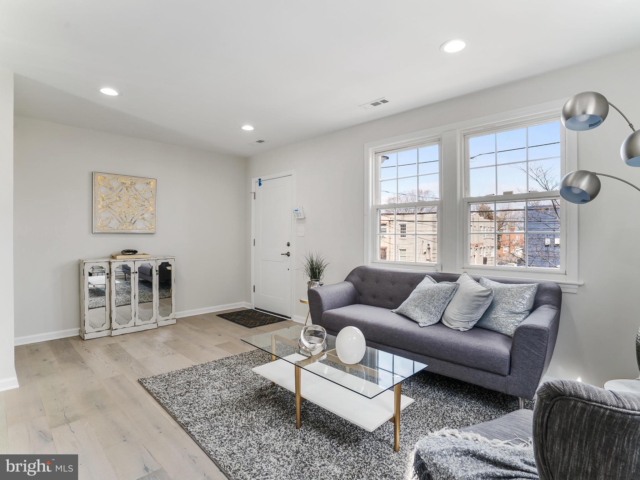 4631 Hillside Road Southeast Washington, DC 20019 - Photo 5 of 32 Gallery Image 5