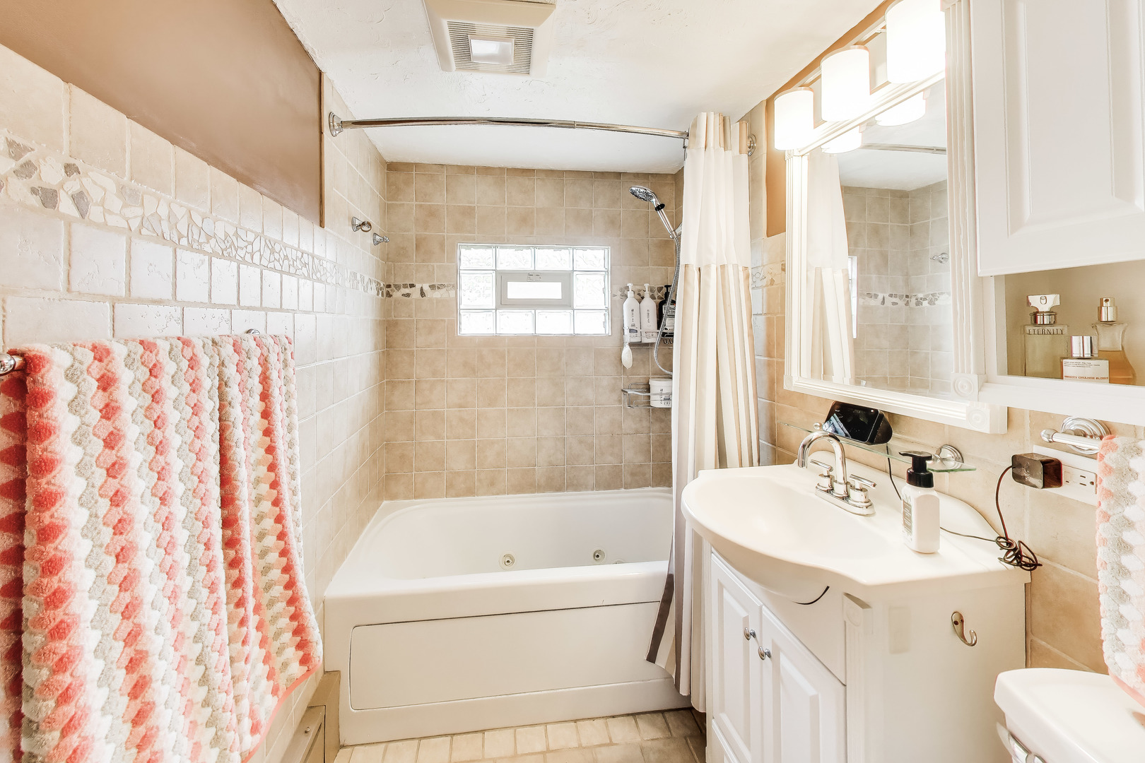 6732 West Rascher Avenue Chicago, IL 60656 - Photo 31 of 52