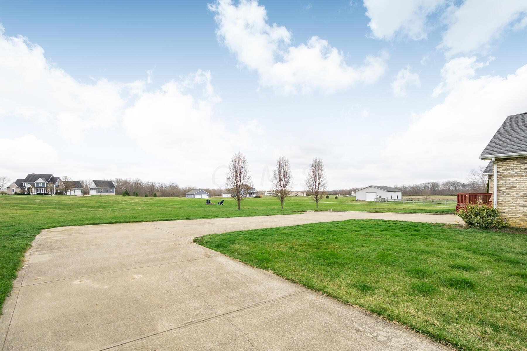 588 Main Road Delaware, OH 43015 - Photo 17 of 45 Driveway