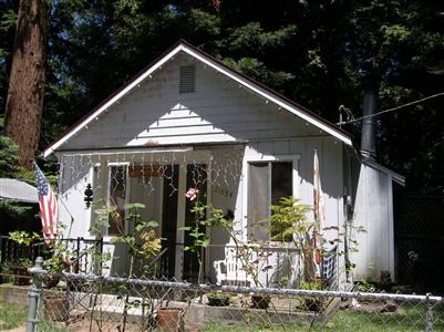 a front view of house with yard