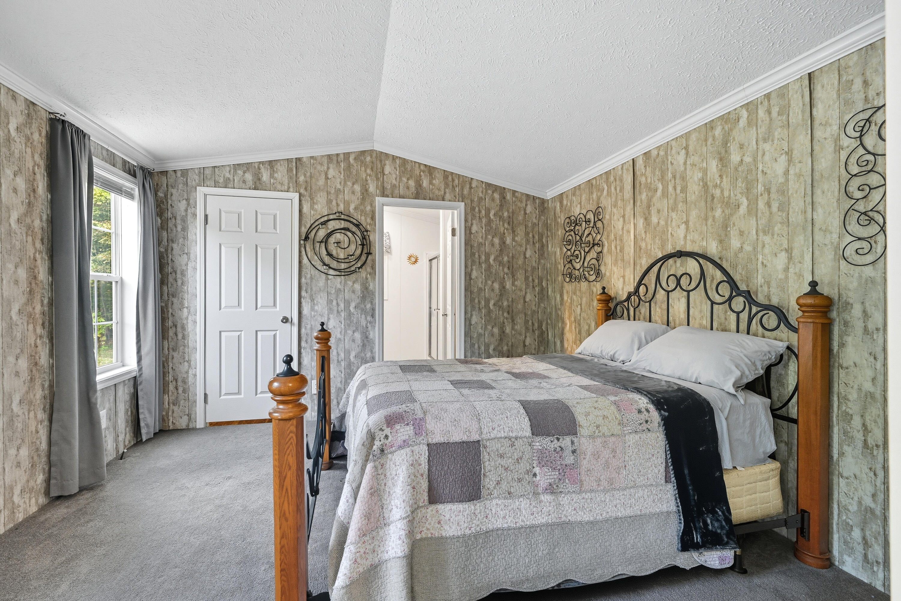 1107 Hill Road Clinton, ME 04927 - Photo 13 of 39