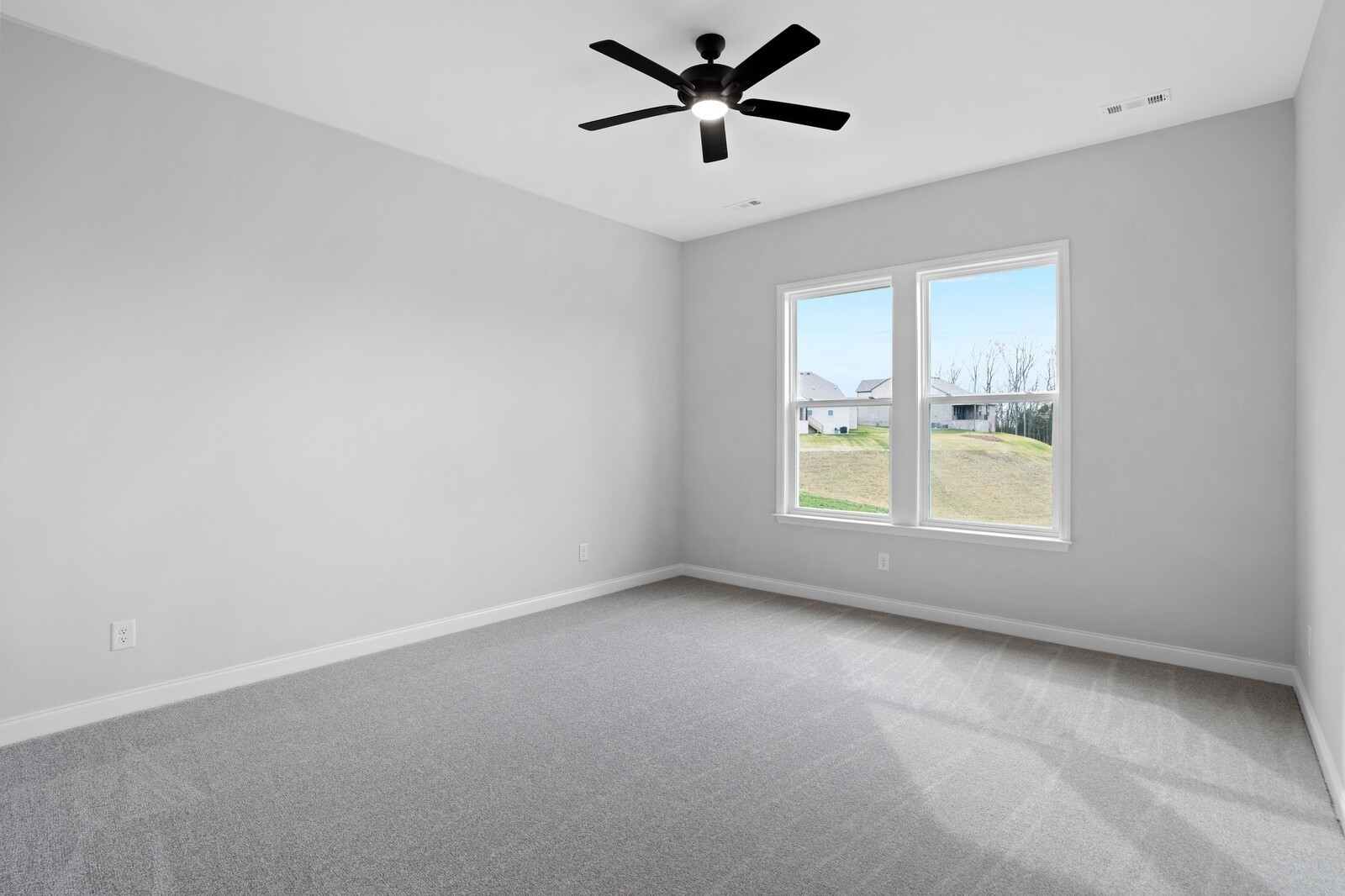 1709 Merkel Road Columbia, TN 38401 - Photo 31 of 44 a view of room with window and ceiling fan