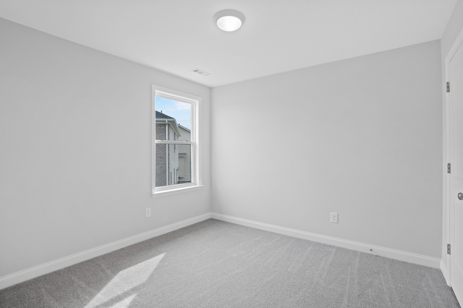 1709 Merkel Road Columbia, TN 38401 - Photo 38 of 44 an empty room with a window