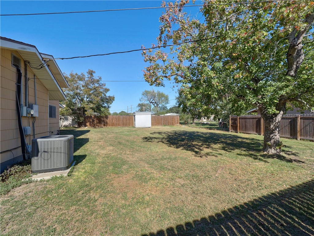 908 Huisache Street Refugio, TX 78377 - Photo 11 of 35