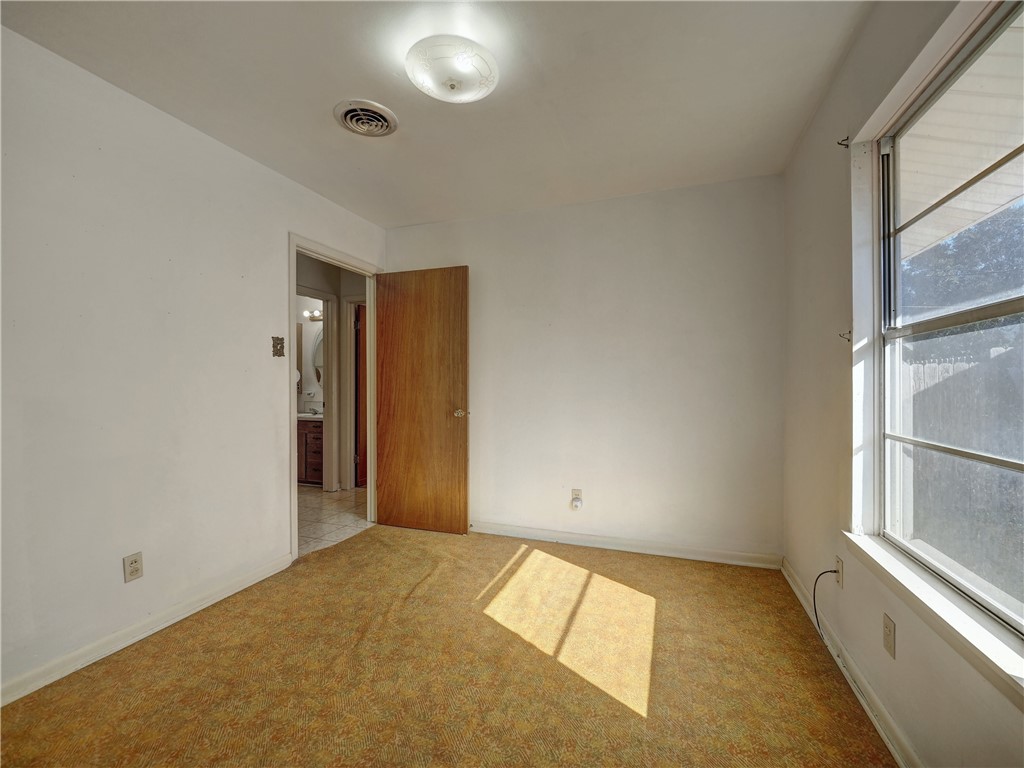 908 Huisache Street Refugio, TX 78377 - Photo 17 of 35