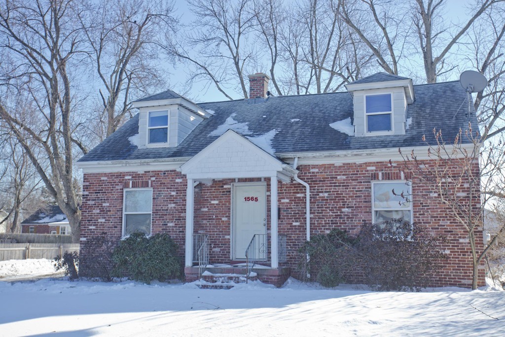 1565 Westover Road Chicopee, MA 01020 - Photo 1 of 22 Gallery Image 1