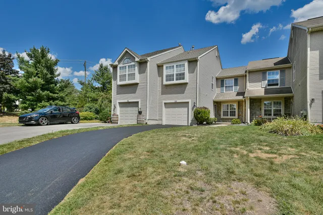 $2,990 | 35 Nutmeg Place, Newtown, PA 18940