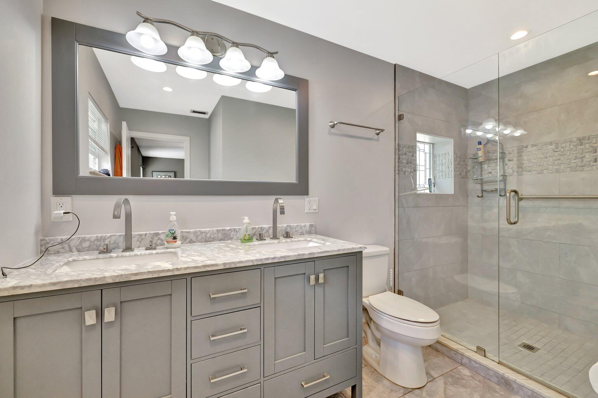 18395 Southeast County Line Road Tequesta, FL 33469 - Photo 20 of 49 master bath