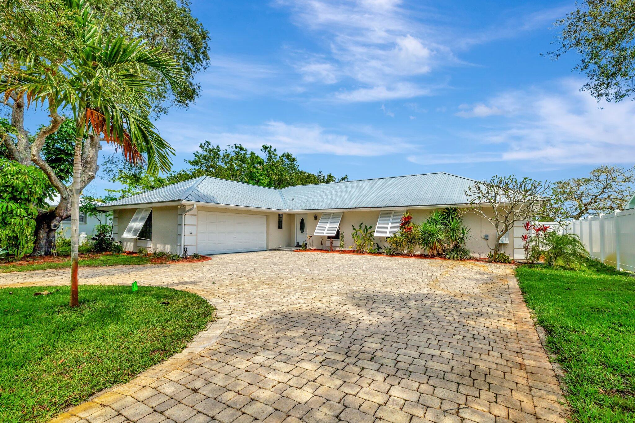 18395 Southeast County Line Road Tequesta, FL 33469 - Photo 2 of 49 2-web-or-mls-3A5A9184