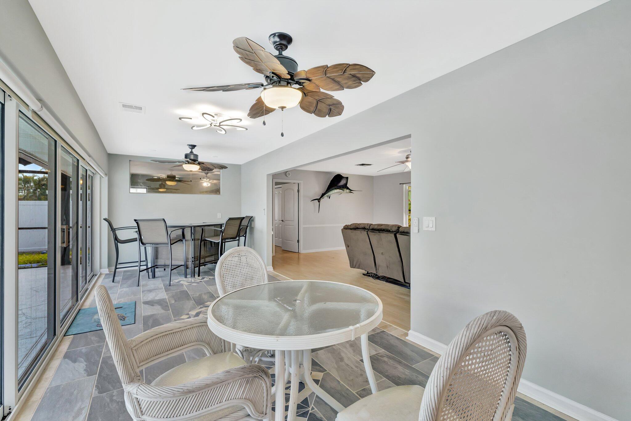 18395 Southeast County Line Road Tequesta, FL 33469 - Photo 21 of 49 florida room