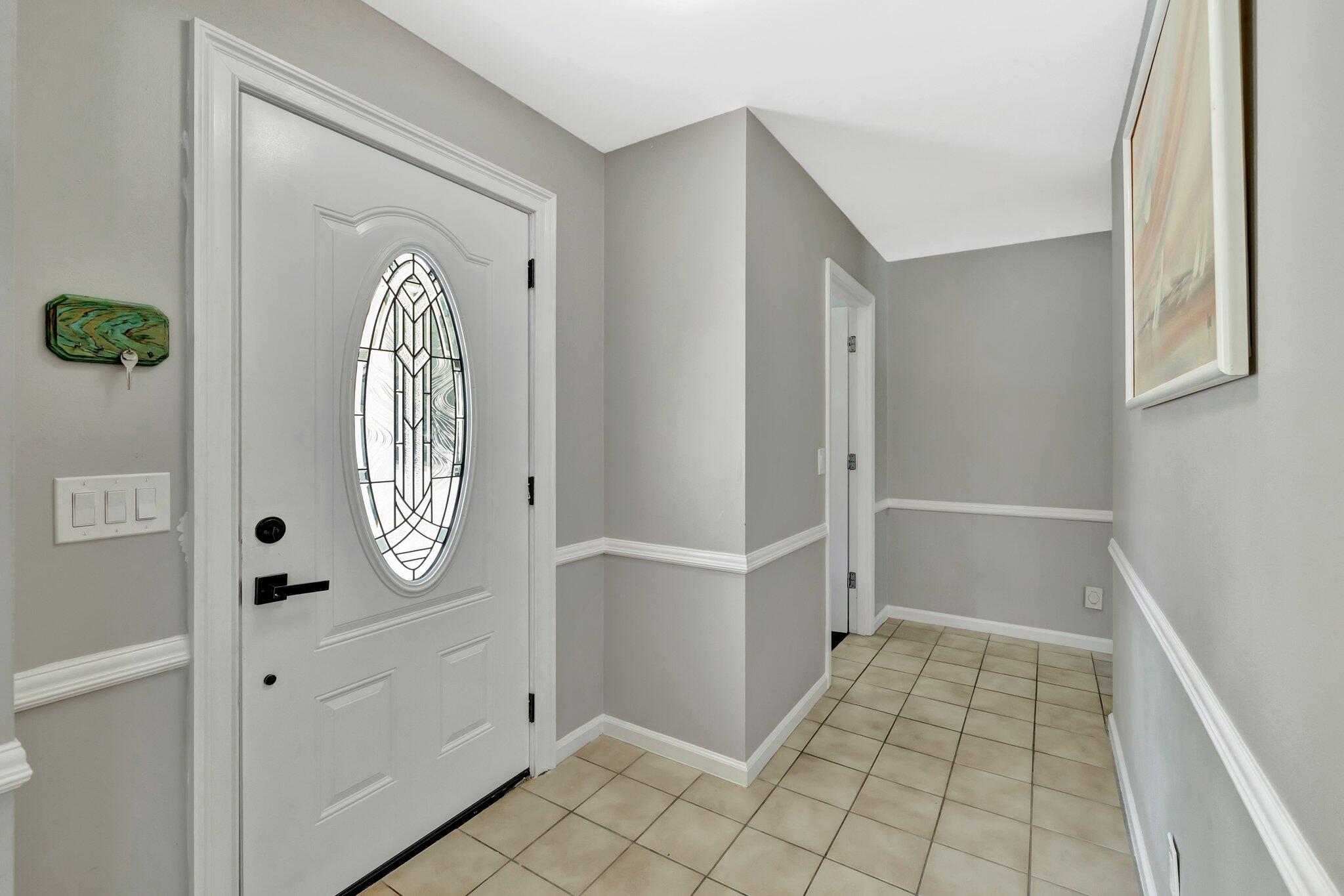 18395 Southeast County Line Road Tequesta, FL 33469 - Photo 33 of 49 foyer