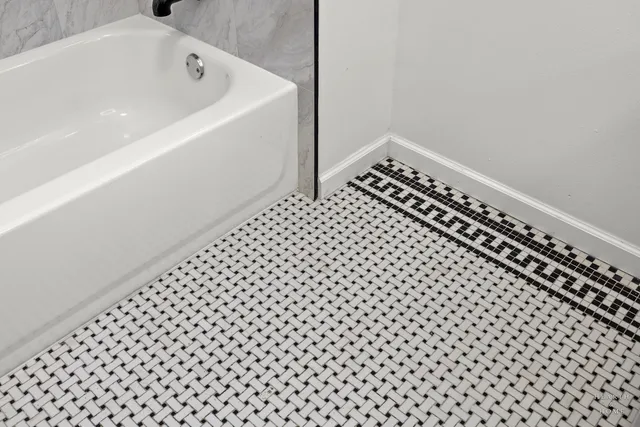 $214,900 | 1016 B Street, Rockford, IL 61107