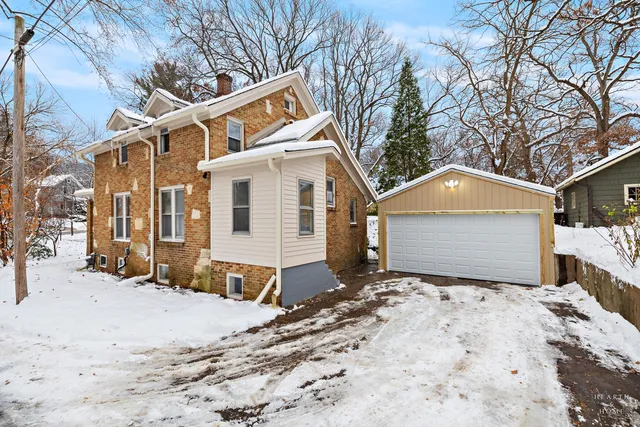 $214,900 | 1016 B Street, Rockford, IL 61107