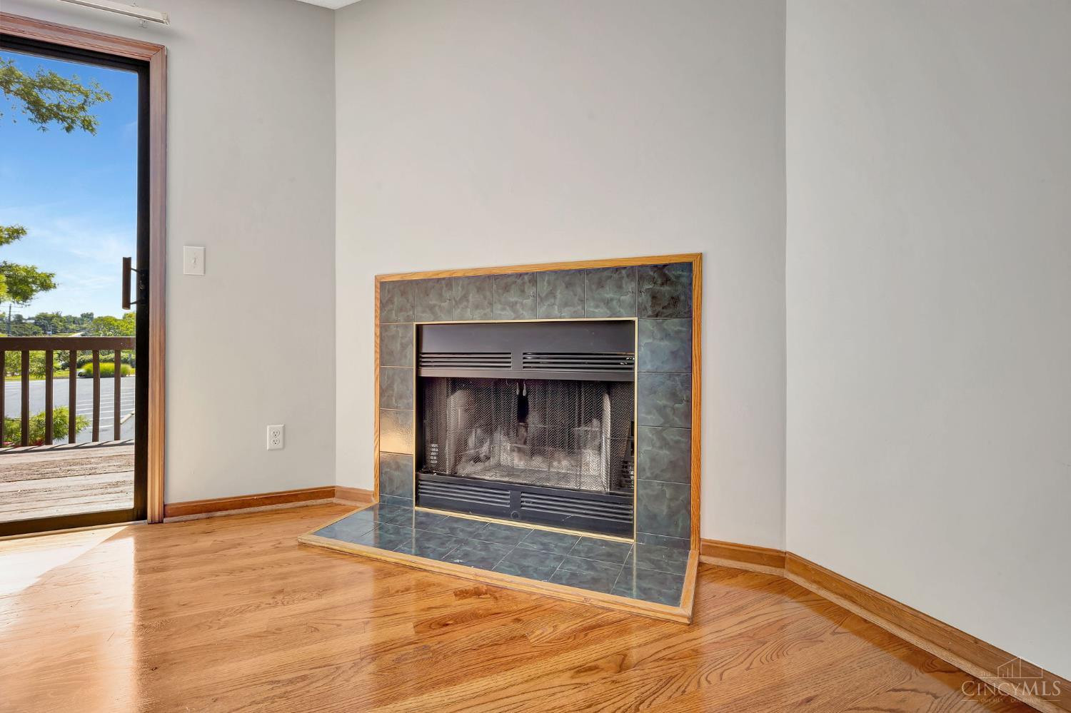 10667 Montgomery Road, Unit 13 Montgomery, OH 45242 - Photo 10 of 36