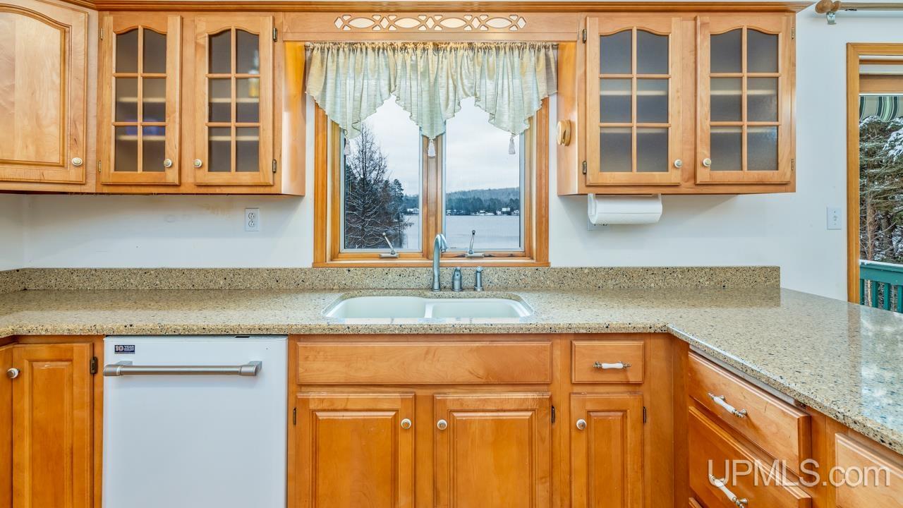 5016 Bonnie View Road Florence, WI 54121 - Photo 9 of 31 Gallery Image 9
