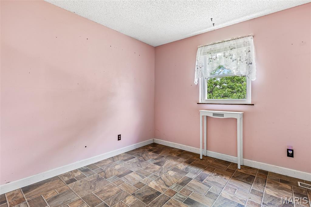 1521 Pendleton Road Farmington, MO 63640 - Photo 18 of 35