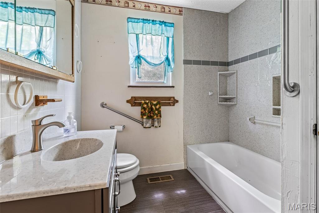 1521 Pendleton Road Farmington, MO 63640 - Photo 22 of 35