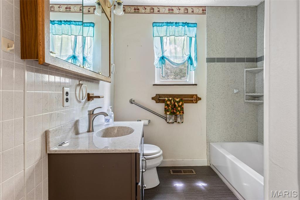 1521 Pendleton Road Farmington, MO 63640 - Photo 23 of 35