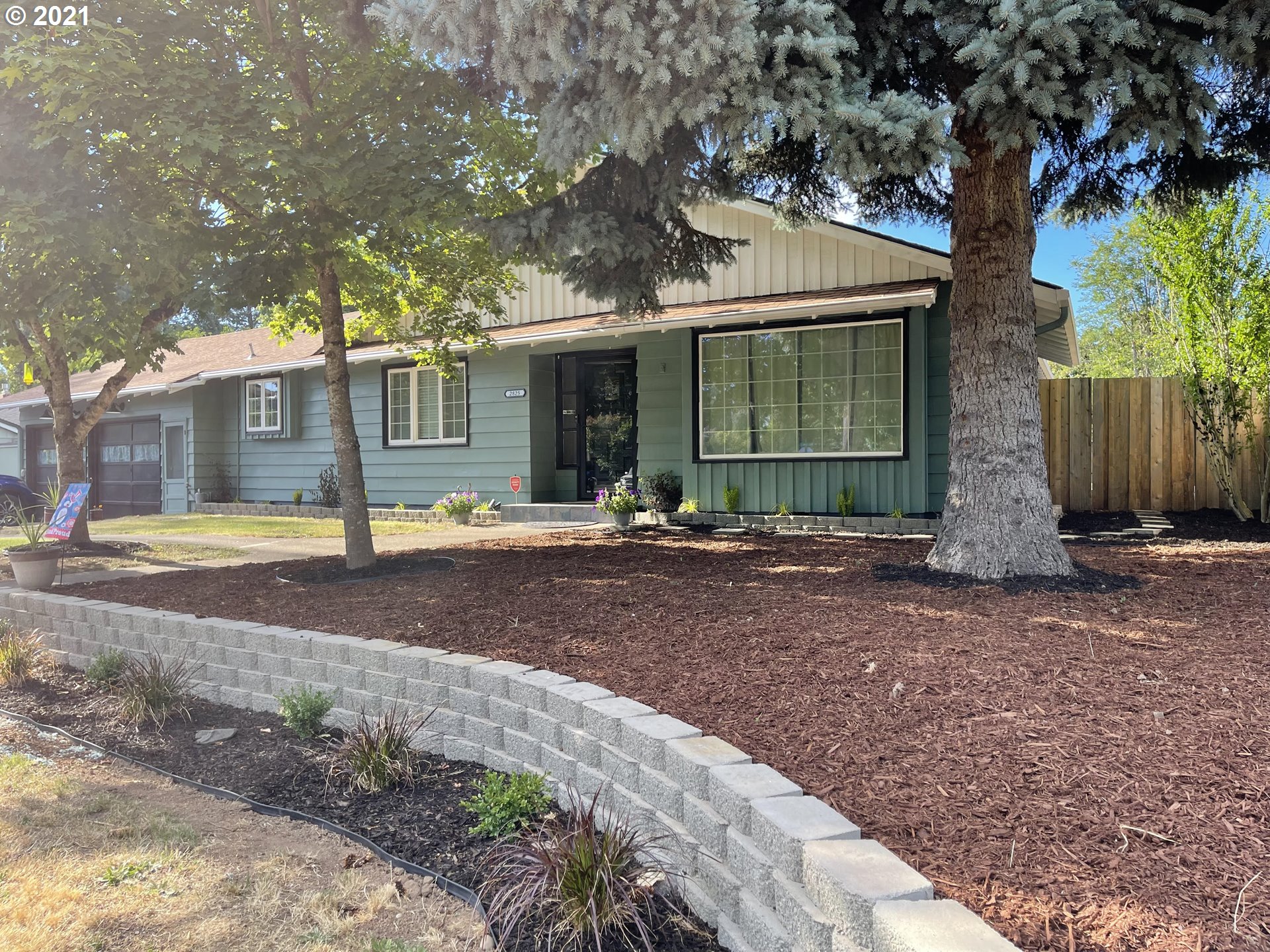 2825 Harlow Road Eugene, OR 97401 - Photo 1 of 29 Gallery Image 1