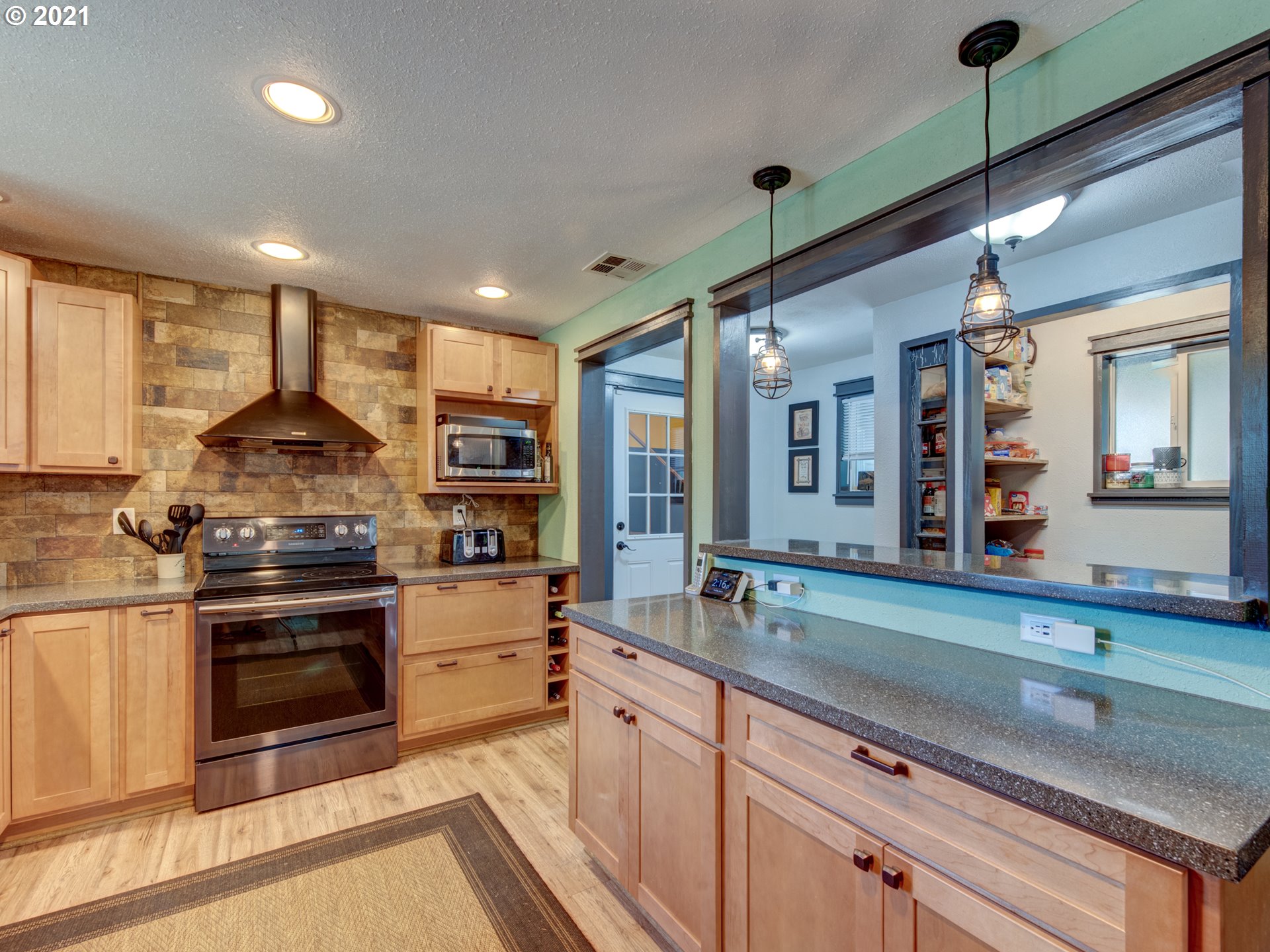 2825 Harlow Road Eugene, OR 97401 - Photo 6 of 29 Gallery Image 6