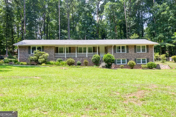 $339,900 | 1976 Emerald Drive, Jonesboro, GA 30236