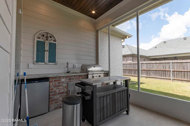 $415,000 | 111 Portside Drive, Broussard, LA 70518