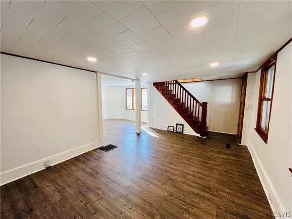 $1,950 | 140 East Oneida Street, Oswego, NY 13126