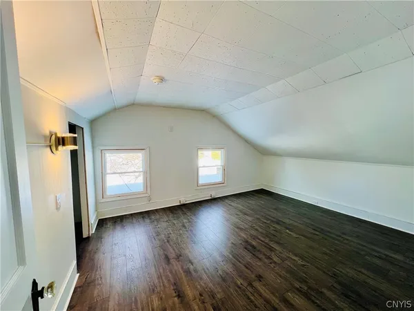 $1,950 | 140 East Oneida Street, Oswego, NY 13126