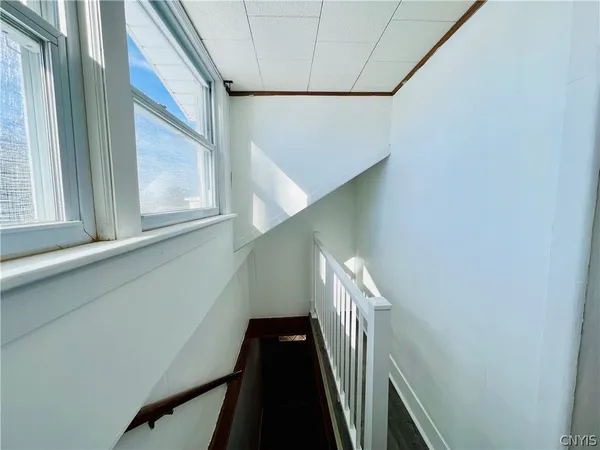 $1,950 | 140 East Oneida Street, Oswego, NY 13126