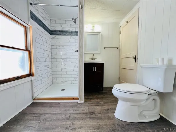 $1,950 | 140 East Oneida Street, Oswego, NY 13126