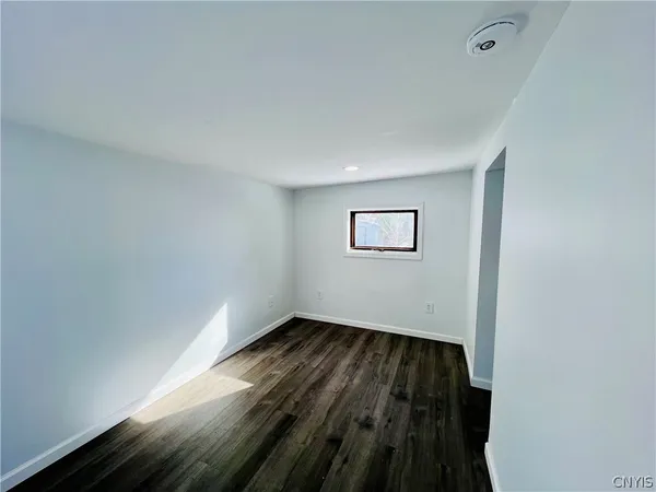 $1,950 | 140 East Oneida Street, Oswego, NY 13126