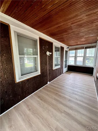 $1,950 | 140 East Oneida Street, Oswego, NY 13126