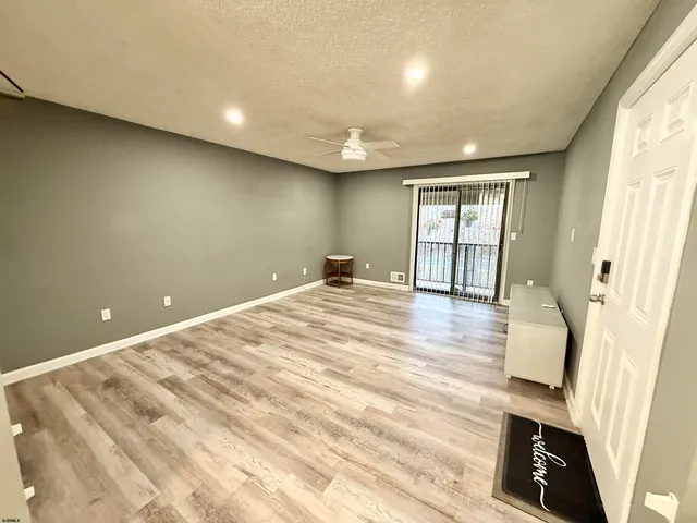 $1,750 | 12 Colonial Court, Unit 12, Galloway Township, NJ 08205