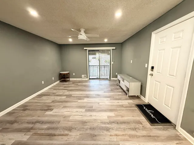 $1,750 | 12 Colonial Court, Unit 12, Galloway Township, NJ 08205